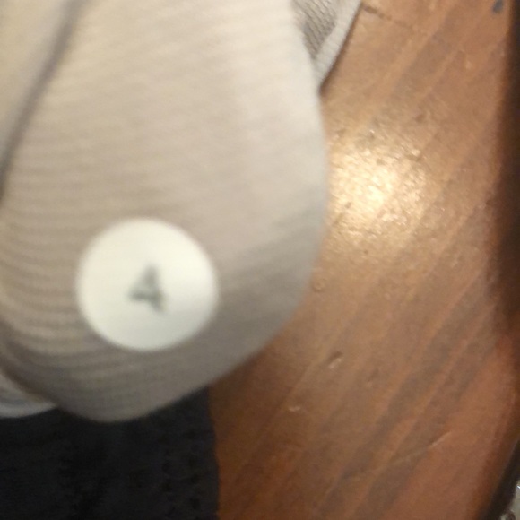 Lululemon black/white pattern short sz 4 has liner 2.5”” inseam - Picture 6 of 6